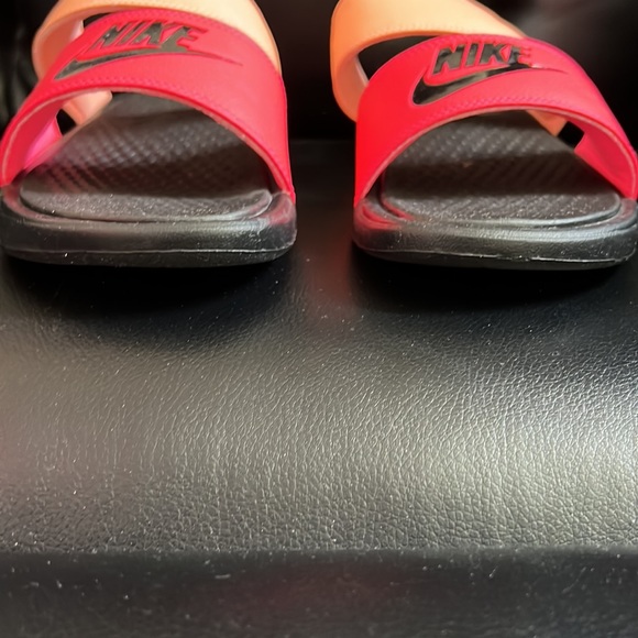 SOLD BNIB Women’s Nike Benassi Duo Ultra Slide sandals 9 pink black sunset glow - Picture 7 of 9